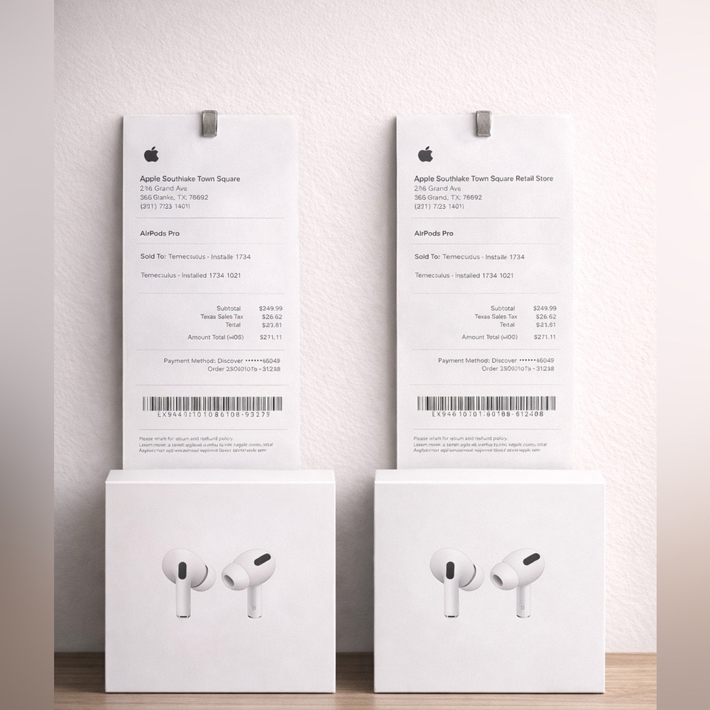 Apple AirPods Pro with Charging Case
